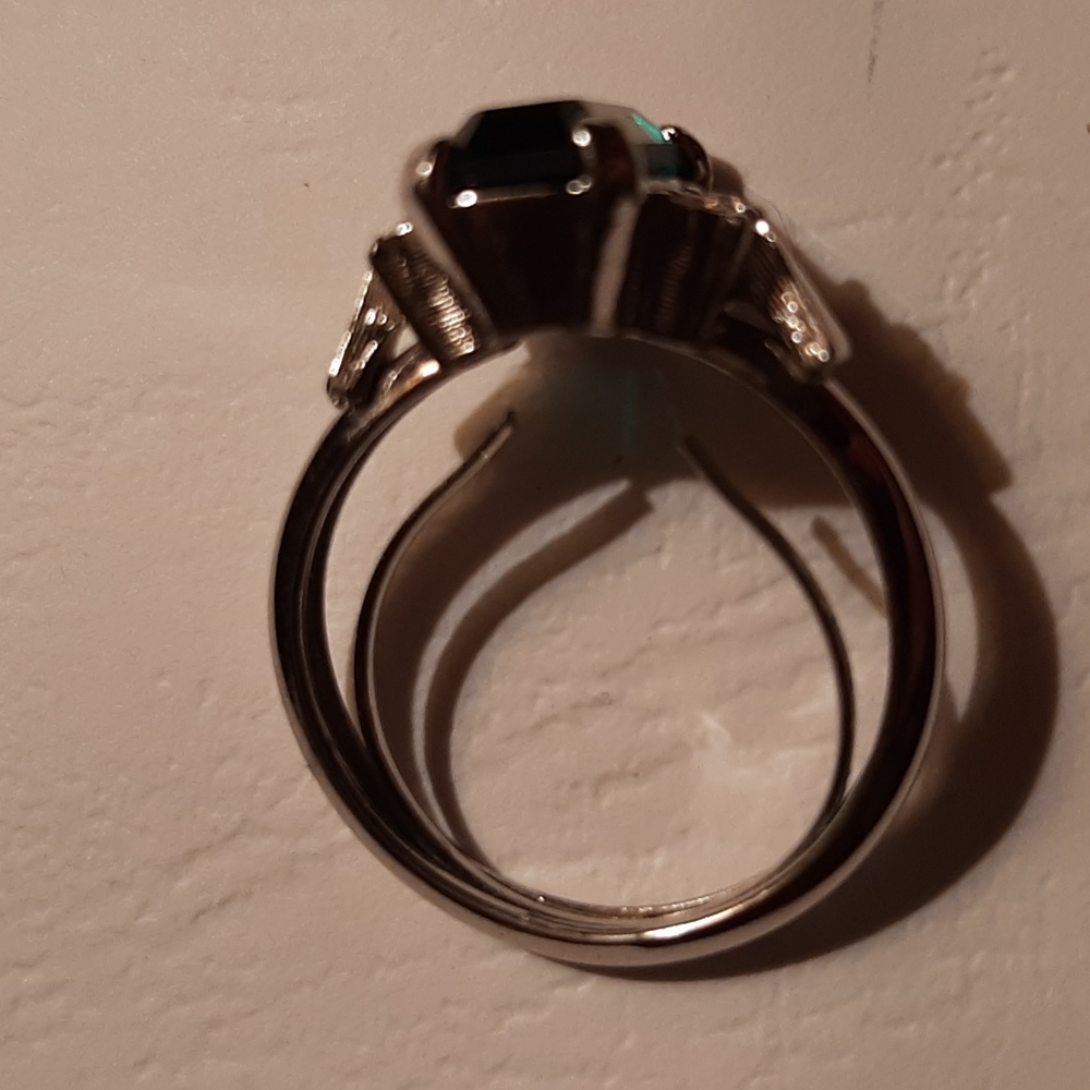 Fashion Ring - Picture 11 of 11